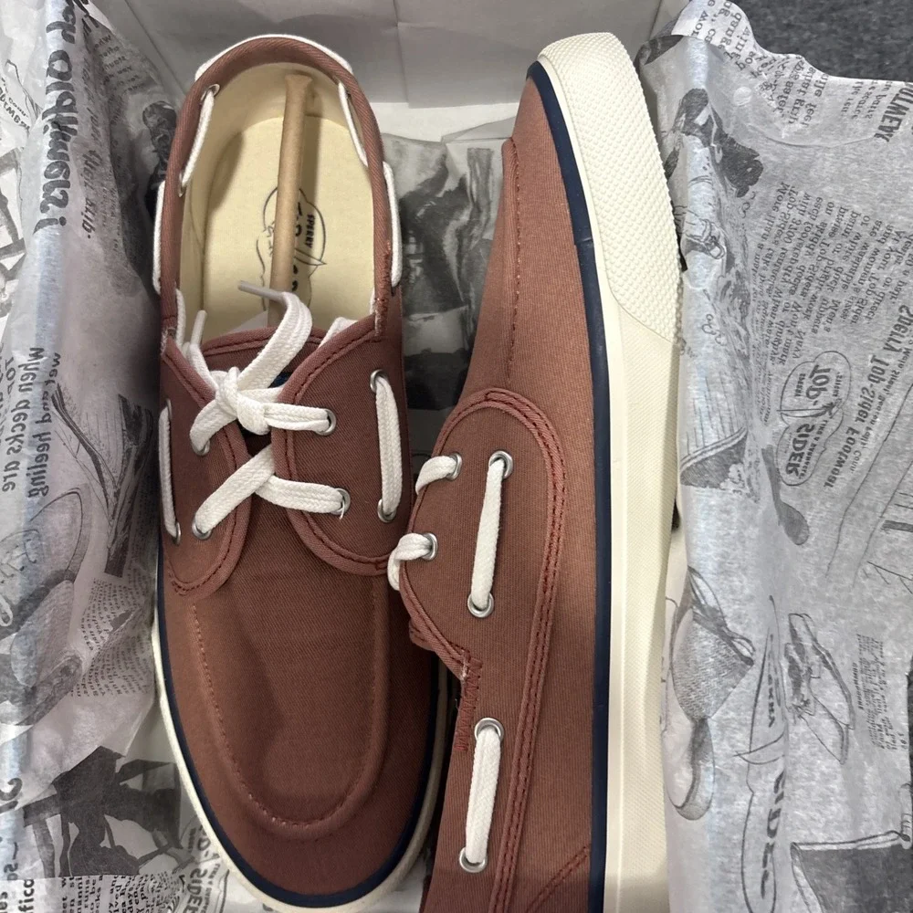 sperry top sider mens 9,Sea mate Faded Red, Brand New